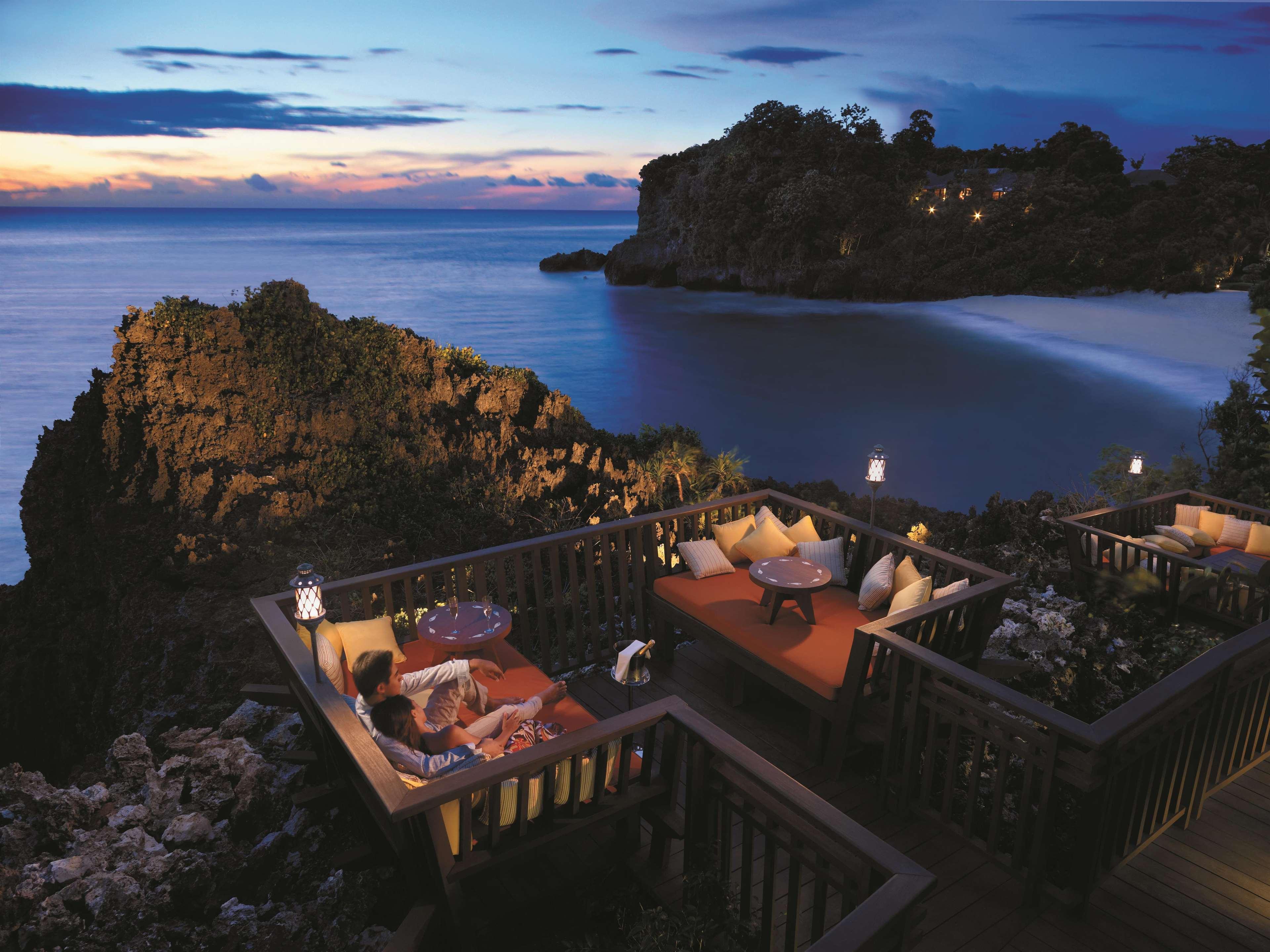 Shangri-La Boracay Exteriér fotografie View from the Rock Bar