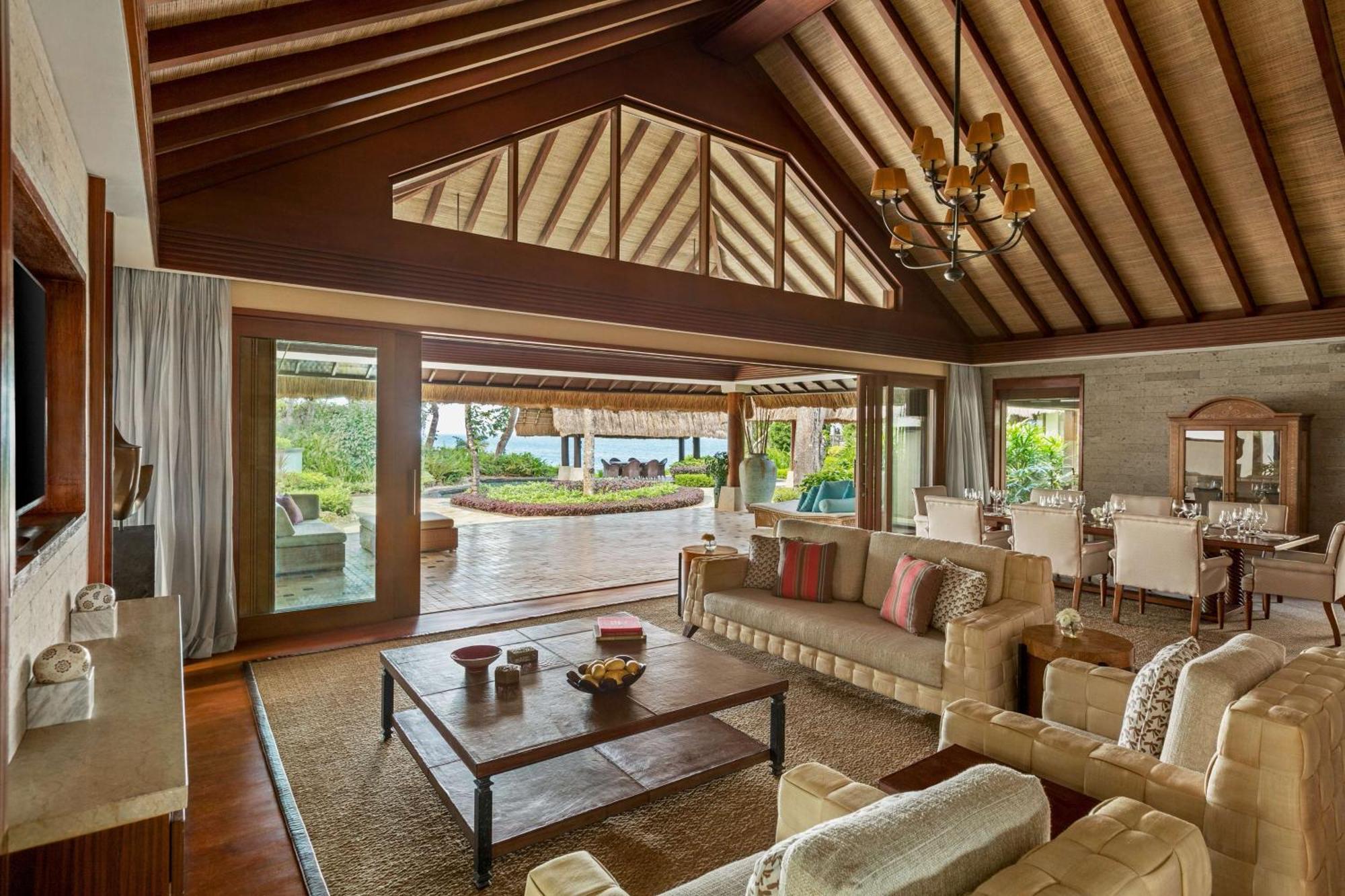 Shangri-La Boracay Exteriér fotografie Interior of a villa